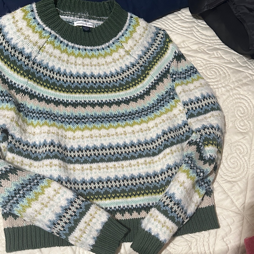 American Eagle Outfitters Green and Blue Patterned Sweater